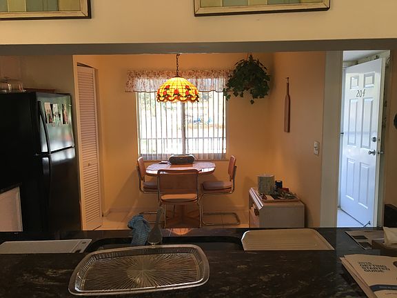 5th image of 5985 Bloomfield Cir APT D204