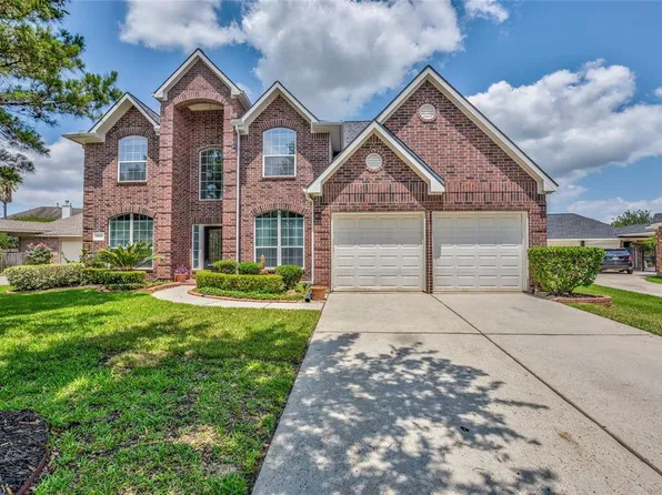 17323 Holsberry Ct, Tomball, TX 77377