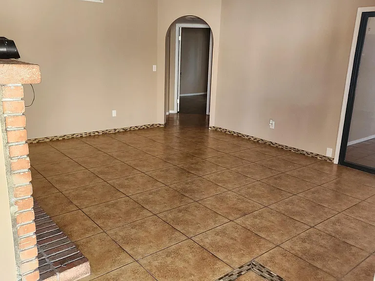 8952 W Indianola Ave — Photo 3