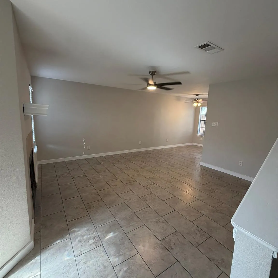 2 bed, 1.5 bath, 4184 sqft, $1,350 — Photo 4