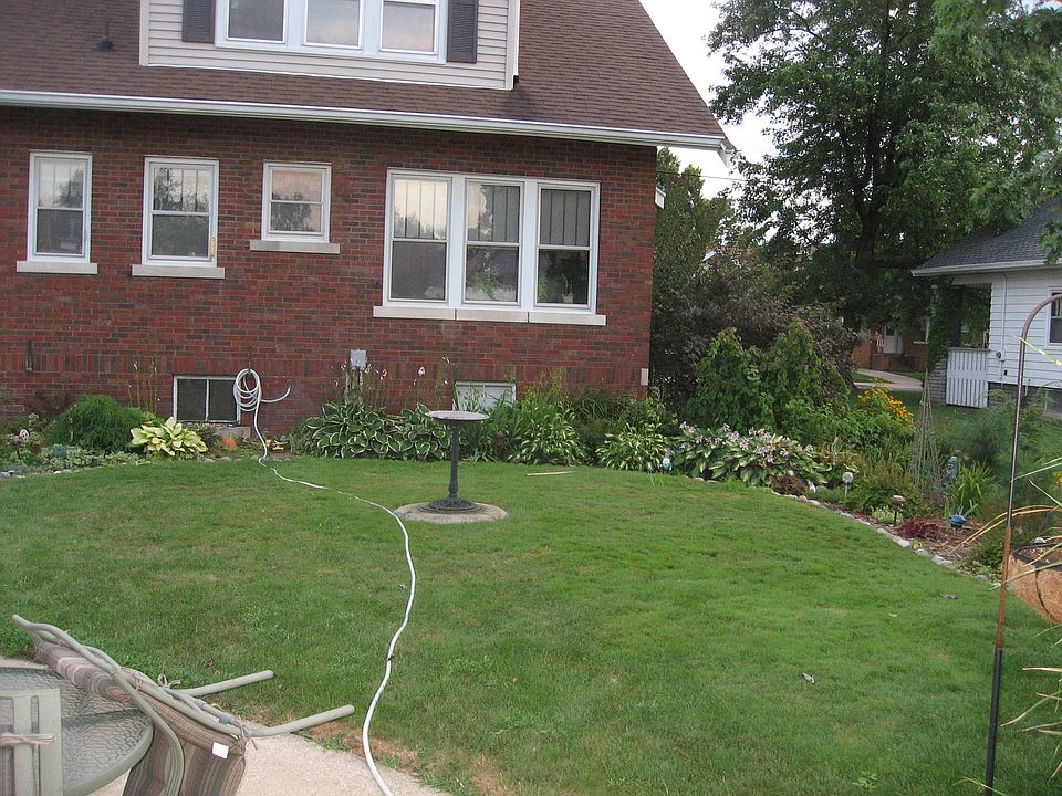 2nd image of 2001 W Rohmann Ave