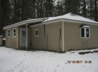 5530 Wolf Lake Rd, Lewiston, MI 49756