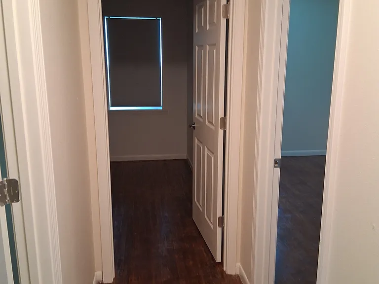 319 Elm St — Photo 9