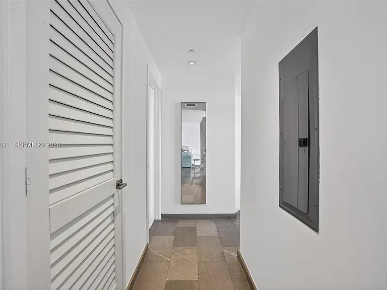 68 SE 6th St #3710 — Photo 23
