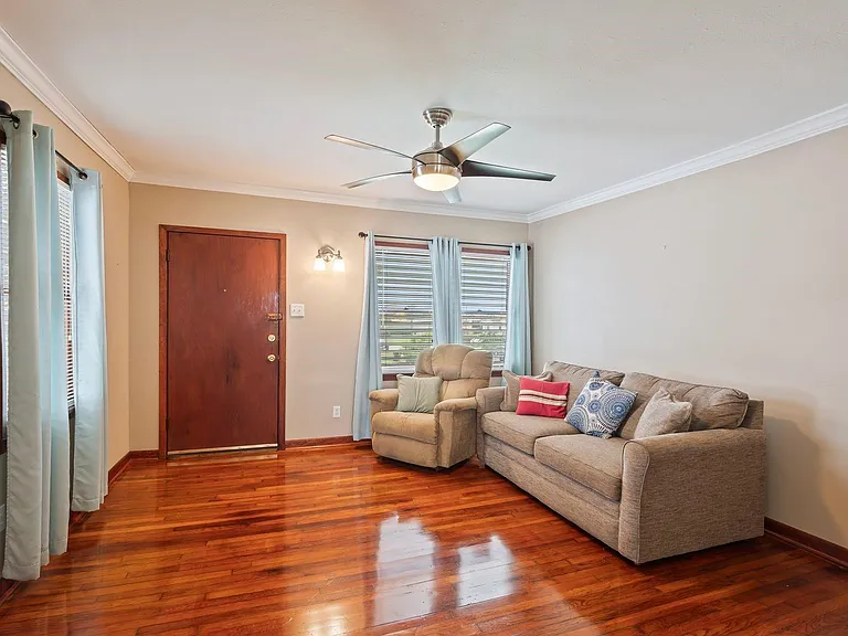 6728 Avenue Q — Photo 16
