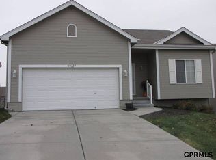 18123 Gertrude St, Omaha, NE 68136