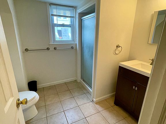 Full shower bath with window