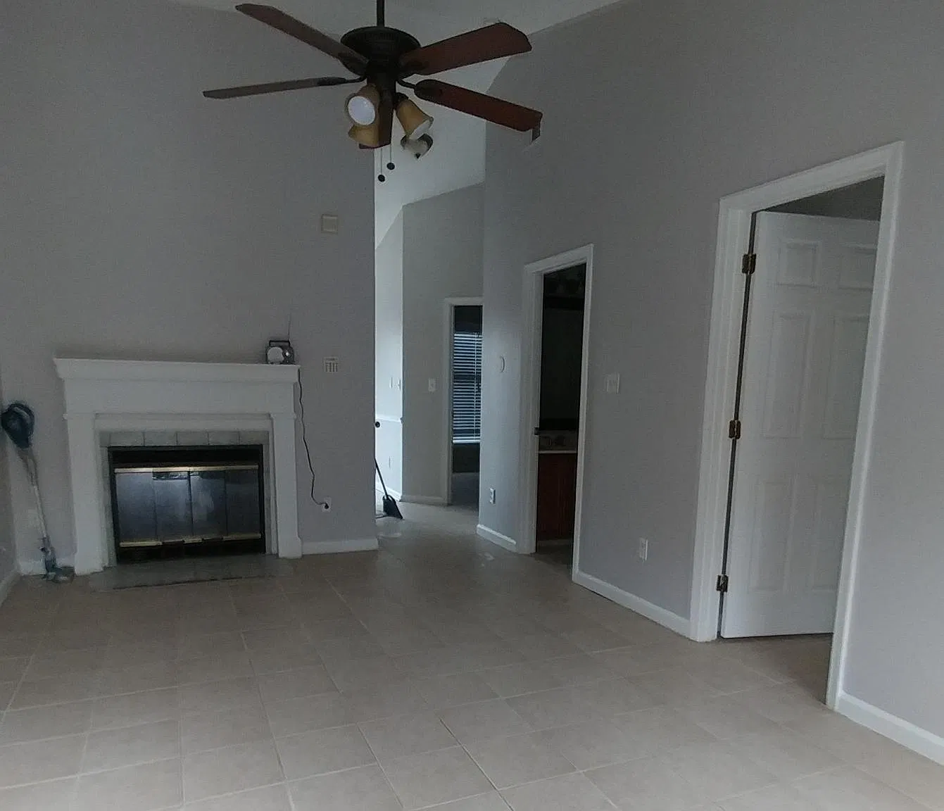 2 bed, 704 sqft, $1,375 — Photo 3