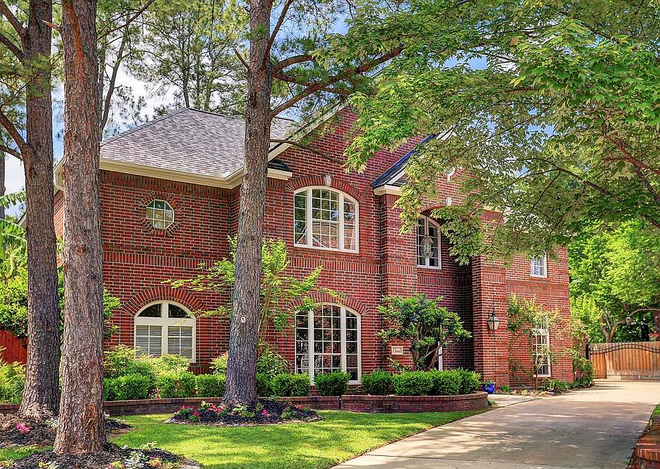 1st image of 11 Hilshire Grove Ln