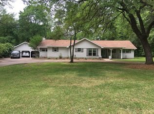 1220 Maxwell Dr, Silsbee, TX 77656