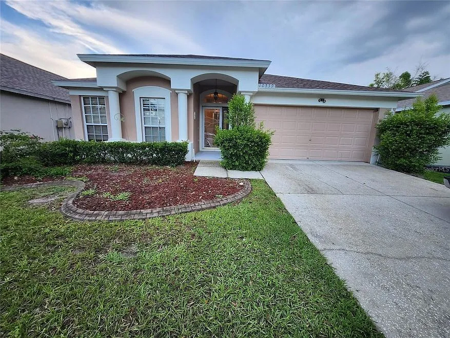 3 bed, 2.0 bath, 1500 sqft, $2,500 — Photo 1