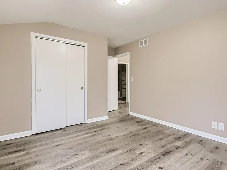 120 Roberts Rd — Photo 16
