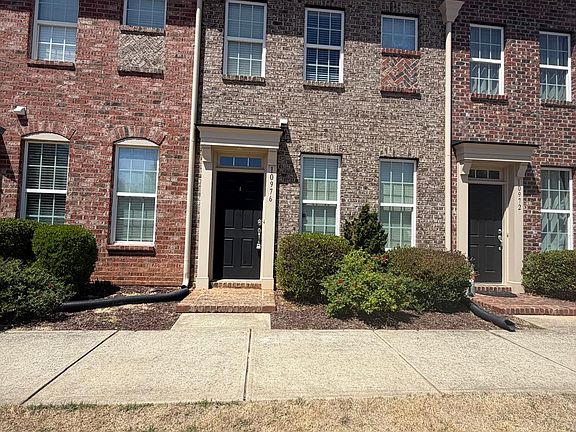 3rd image of 10976 Cedar Walk Ln