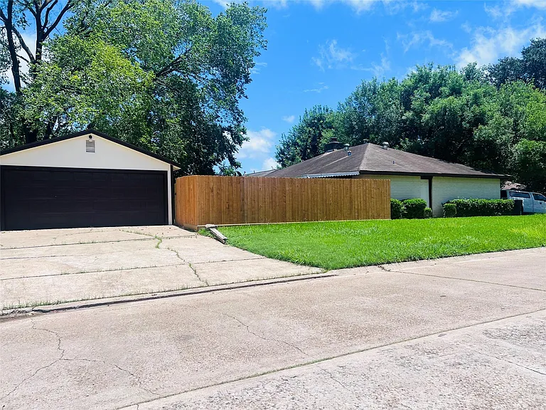 11530 Herald Square Dr — Photo 12