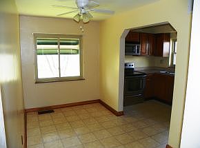 4th image of 9070 Whitewater Dr
