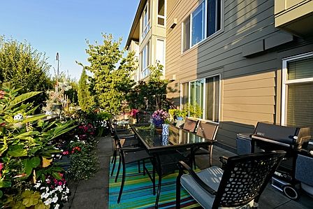 Saxe: Patio (select units)