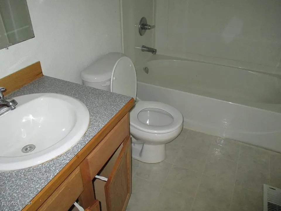 3 bed, $1,895 — Photo 4