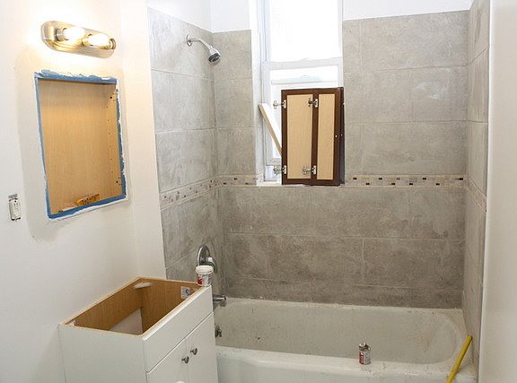 4th image of 6144 N Lakewood Ave #2