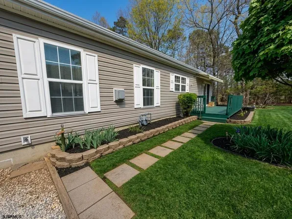 44 Redwood Dr, Mays Landing, NJ 08330