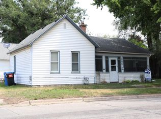 860 E 11th St, Winona, MN 55987