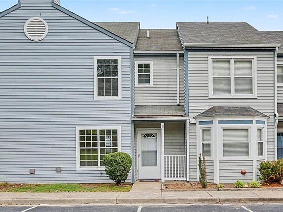 2nd image of 18 Bayview Ct