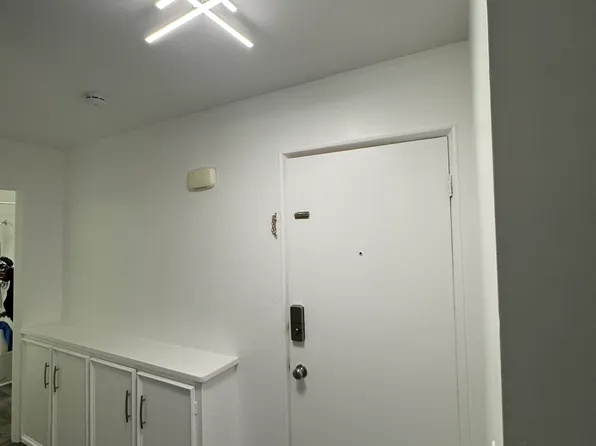 825 W Thomas L Pkwy APT 2, Lansing, MI 48917