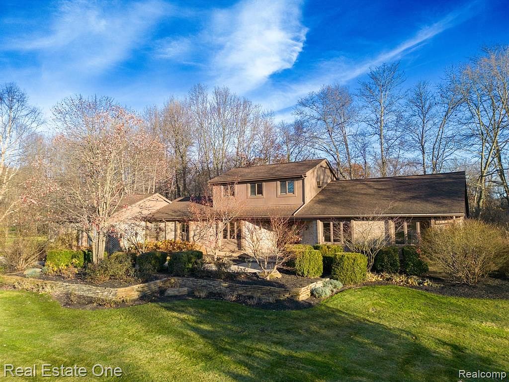 2893 Oak Hill Trl, Commerce Township, MI 48382 Zillow