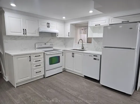 145 Mountainview Rd S, Halton Hills, ON L7G 4K4