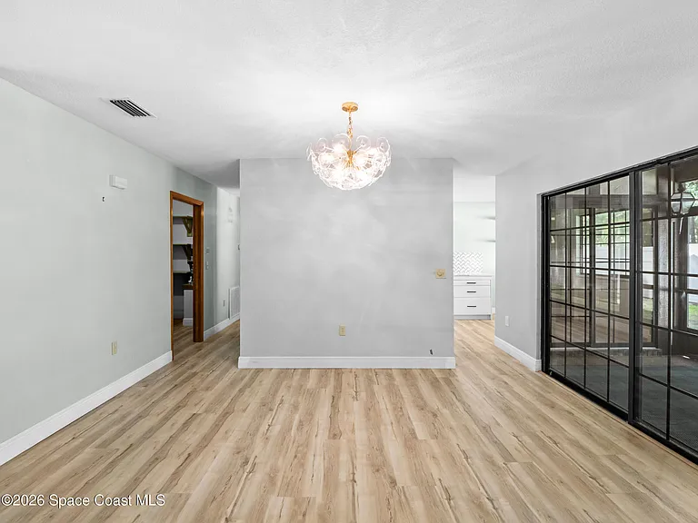 751 Greenwood Manor Cir #15A — Photo 6