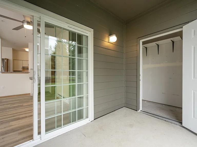2 Bed 2 Bath - 1,025 SqFt 2 Bed 2 Bath - 1,025 SqFt