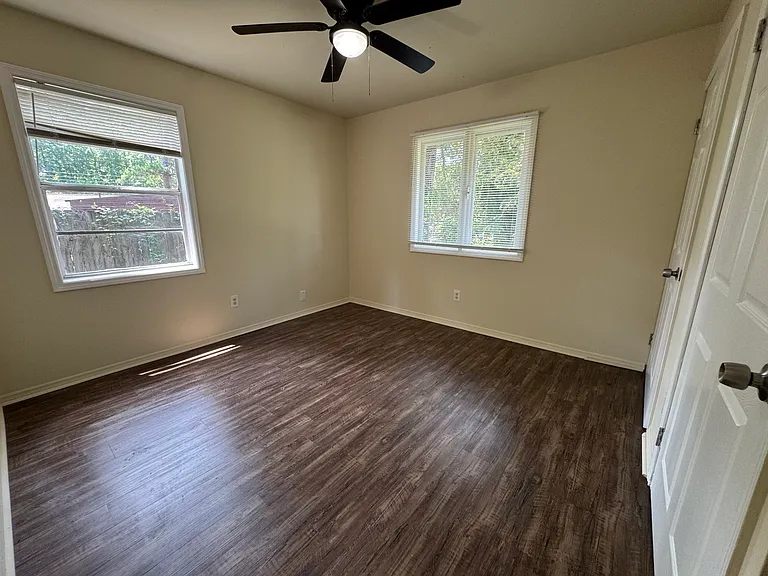 6108 King William Dr — Photo 11