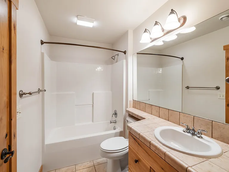 396 N Juniper Bay Rd — Photo 12