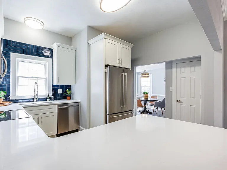 400 Dinwiddie St #1 — Photo 8