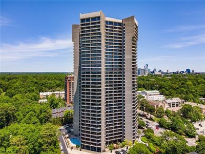 2660 Peachtree Rd NW APT 13B, Atlanta, GA, 30305
