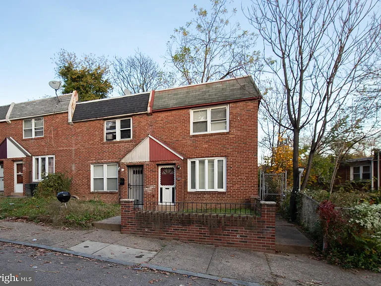 6021 N Norwood St — Photo 1