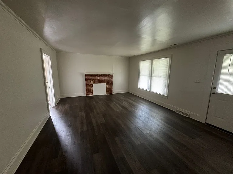 408 Ross Grove Rd E — Photo 9
