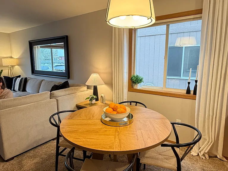 Silver Fox Ln — Photo 9