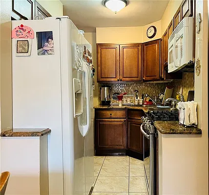 Sold by Homes R Us Realty Of NY Inc | media 7