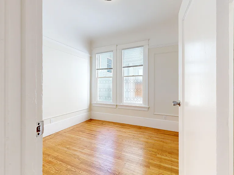 1560 Sacramento St #211 — Photo 3