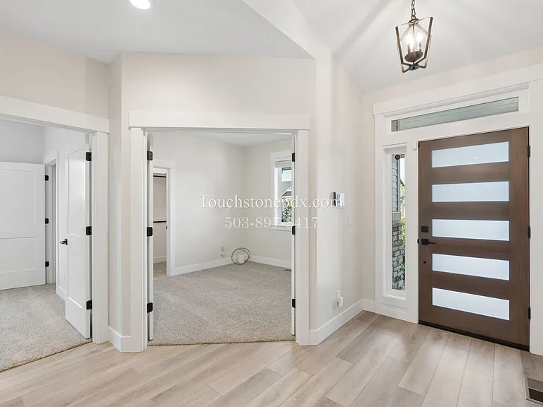 740 Jordan Elizabeth Ave SE — Photo 10