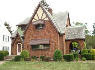 1025 4th St NW, New Philadelphia, OH
