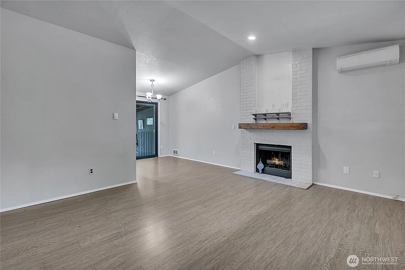 3rd image of 1705 S 88th Street