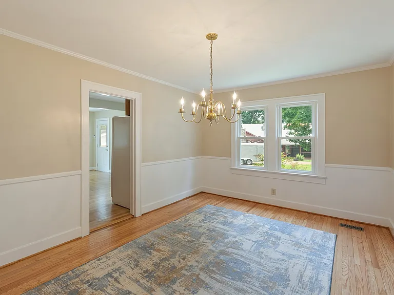 3228 Lakeshore Dr — Photo 26