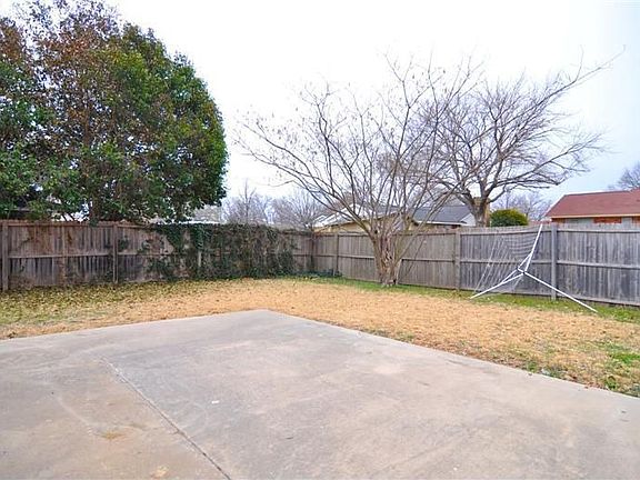 4th image of 2103 Chippendale Dr