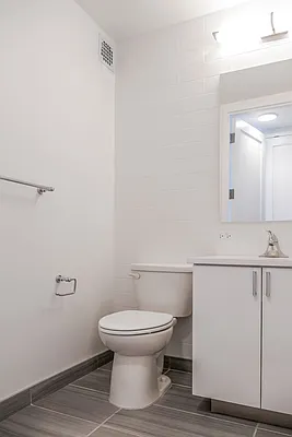 Rented by Greystar | media 10