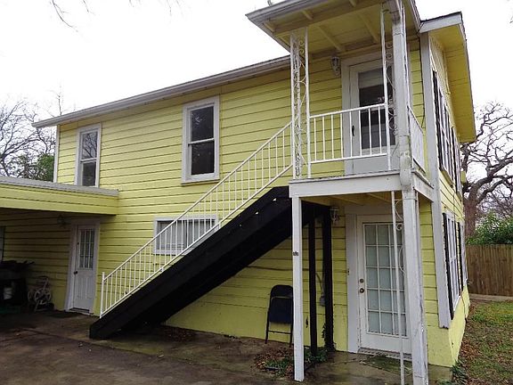 2nd image of 205B E Post Oak St