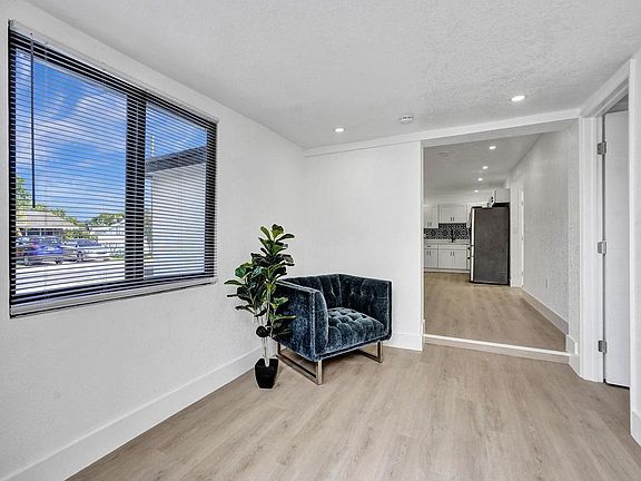 3rd image of 3661 NE 8th Avenue