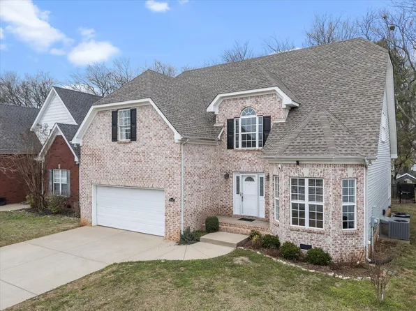2141 Aberdeen Cir, Murfreesboro, TN 37130