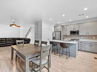 10643 S Lamond Dr, South Jordan, UT 84009