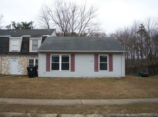 29 Villanova Ct, Sicklerville, NJ 08081